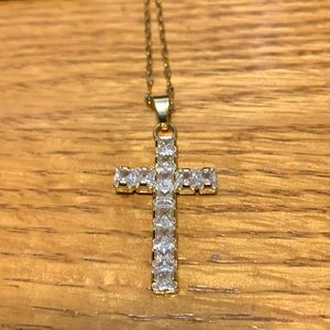 NWOT   Cross Necklace